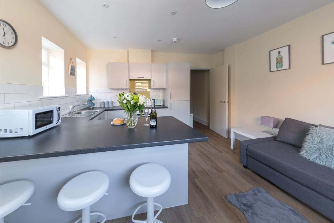 Hereford City Centre - Apartment 4, Isabella House - Modern Apartment In The Heart Of The City - Sleeps 4 Guests - Hosted By Rentmyhouse Ngoại thất bức ảnh